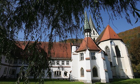 Blaubeuren-Klostergebäude-Donau-Sehenswürdigkeit-MatthiasHangst