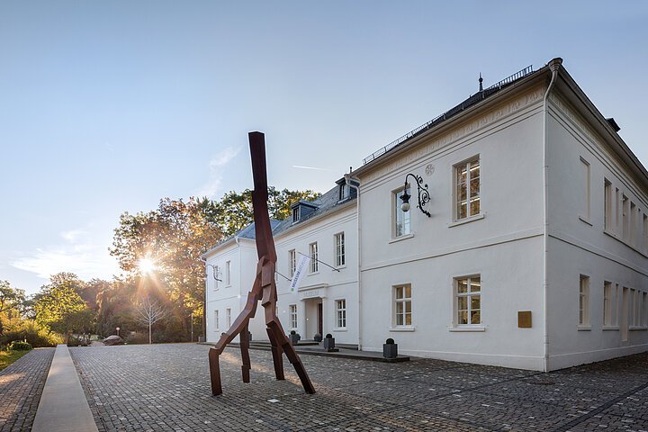 Donaueschingen-MuseumArtPlus-Donau-Sehenswürdigkeit-BildKunstBonnMuseumArt.Plus