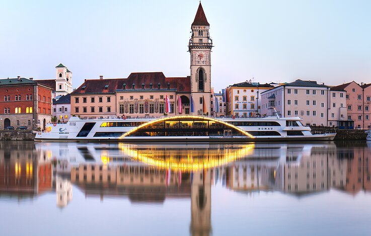 Passau-Kristallschiff-Donau-Sehenswürdigkeit-StadtPassau